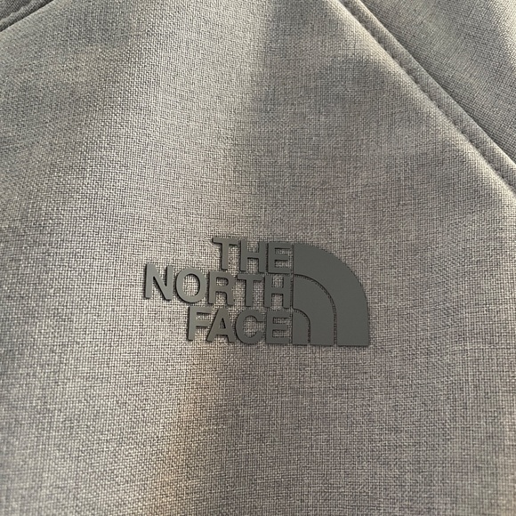 The North Face Ladies Apex Barrier Soft Shell Jacket - Heathered Gray, Small - Picture 5 of 14